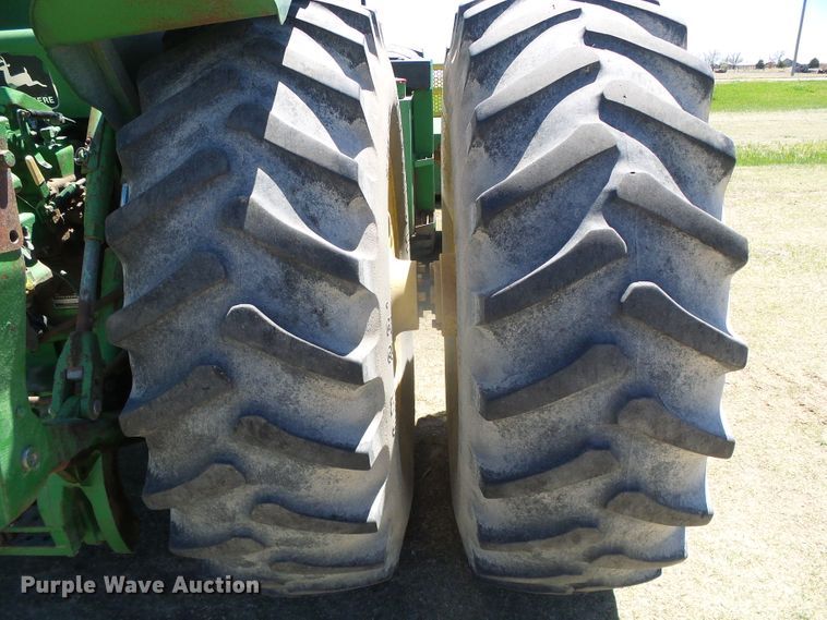 image for item DI5586 1980 John Deere 8640  4WD tractor