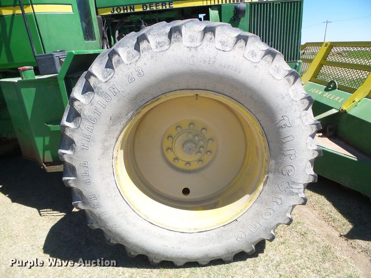image for item DI5586 1980 John Deere 8640  4WD tractor