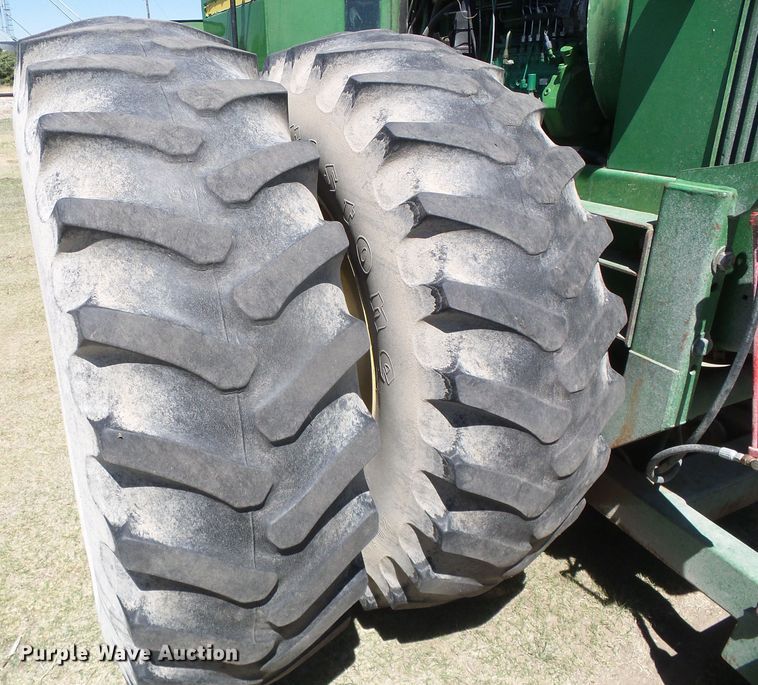 image for item DI5586 1980 John Deere 8640  4WD tractor