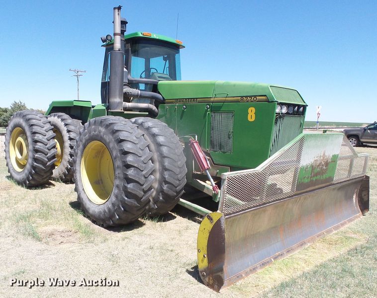 image for item DI5587 1993 John Deere 8770  4WD tractor