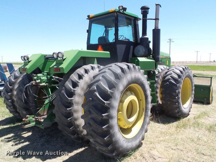 image for item DI5587 1993 John Deere 8770  4WD tractor