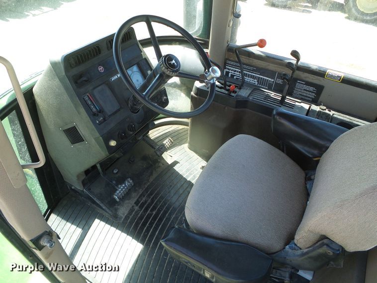 image for item DI5587 1993 John Deere 8770  4WD tractor