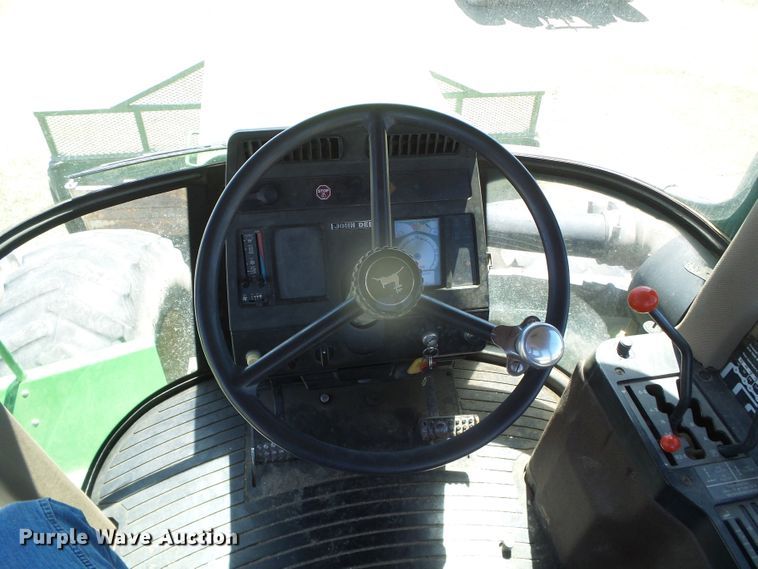 image for item DI5587 1993 John Deere 8770  4WD tractor