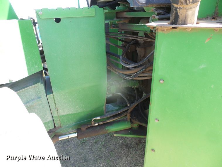 image for item DI5587 1993 John Deere 8770  4WD tractor