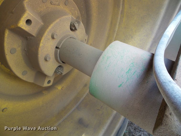 image for item DI5587 1993 John Deere 8770  4WD tractor