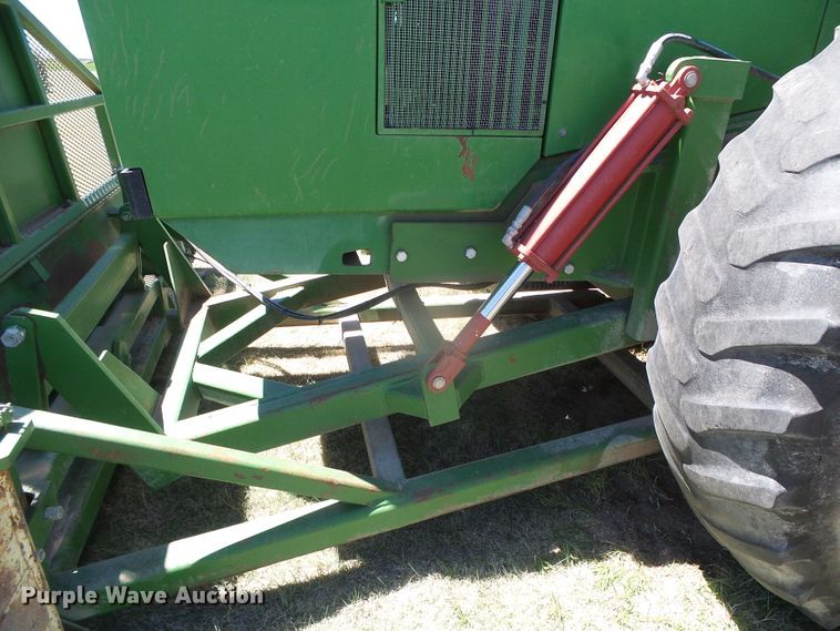 image for item DI5587 1993 John Deere 8770  4WD tractor