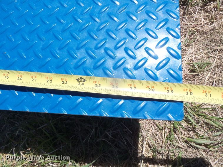 image for item DI5588 2019 Burchland GSX130  drive over pit auger