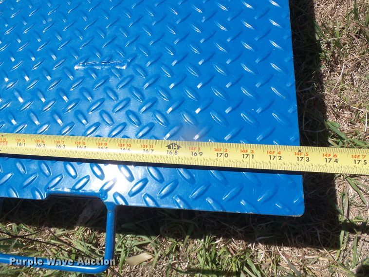 image for item DI5588 2019 Burchland GSX130  drive over pit auger