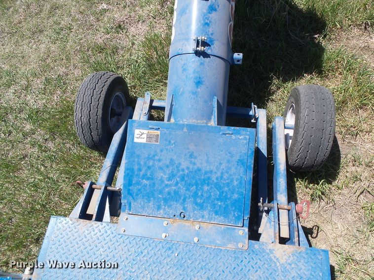 image for item DI5588 2019 Burchland GSX130  drive over pit auger