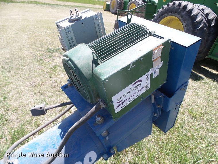 image for item DI5588 2019 Burchland GSX130  drive over pit auger