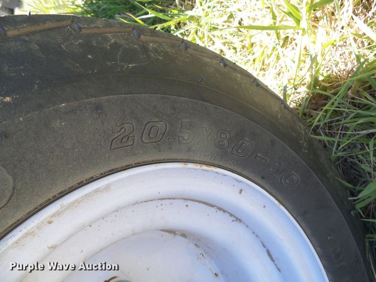 image for item DI5588 2019 Burchland GSX130  drive over pit auger