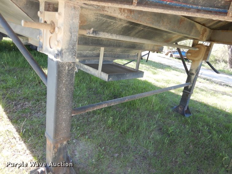 image for item DI6597 2012 Alameda AHB32  grain trailer