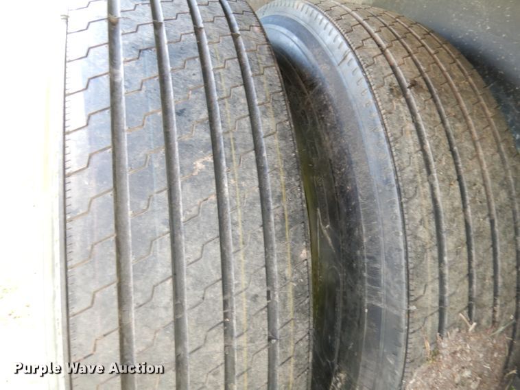 image for item DI6597 2012 Alameda AHB32  grain trailer