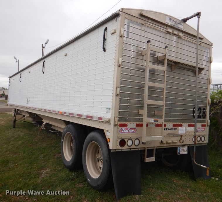 image for item DJ0439 2014 Wilson DWH-551  grain trailer
