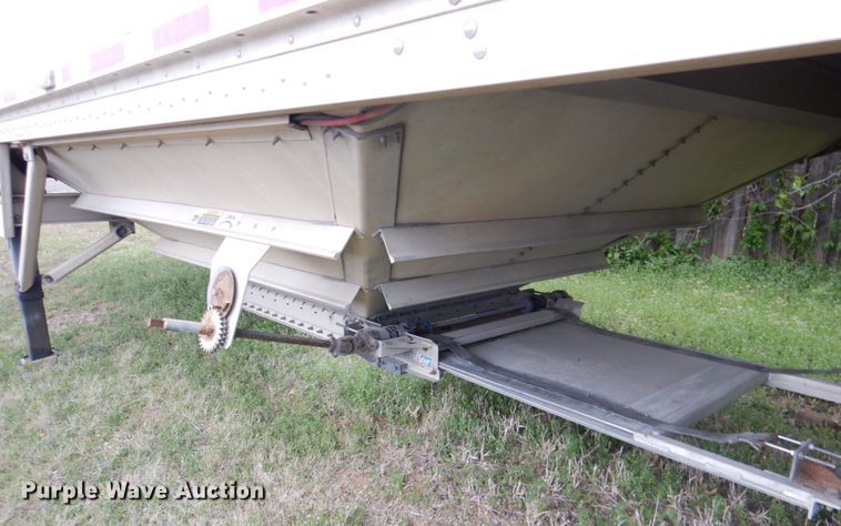 image for item DJ0439 2014 Wilson DWH-551  grain trailer
