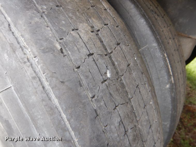 image for item DJ0439 2014 Wilson DWH-551  grain trailer