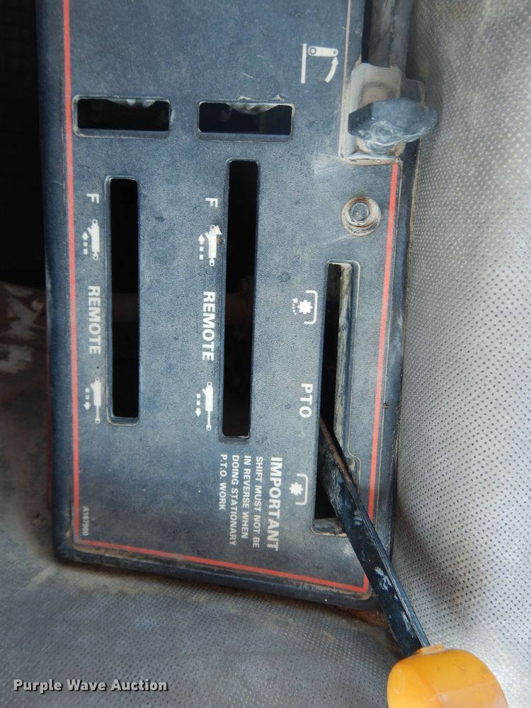 image for item DJ1223 1987 Case IH 3594  MFWD tractor