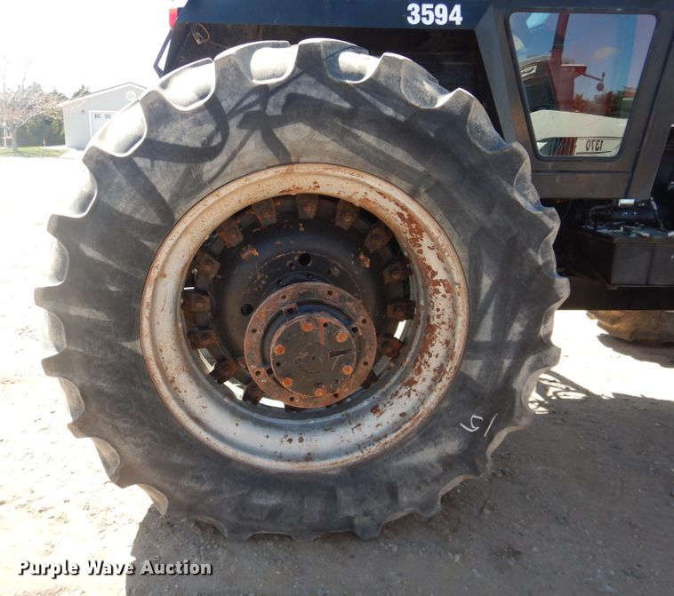 image for item DJ1223 1987 Case IH 3594  MFWD tractor