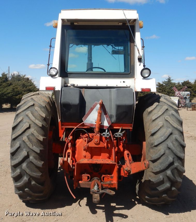 image for item DJ1224 1974 Case 1370  tractor