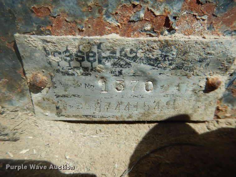 image for item DJ1224 1974 Case 1370  tractor