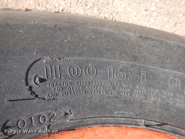 image for item DJ1224 1974 Case 1370  tractor