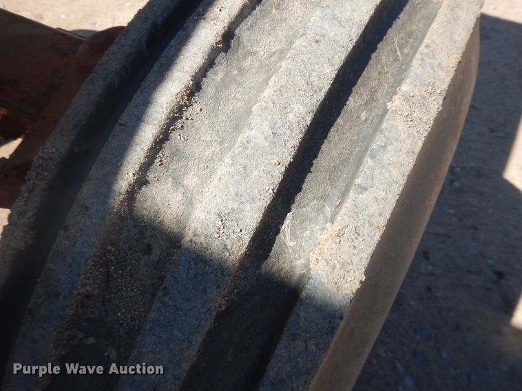 image for item DJ1224 1974 Case 1370  tractor