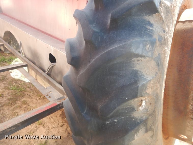 image for item DJ1224 1974 Case 1370  tractor