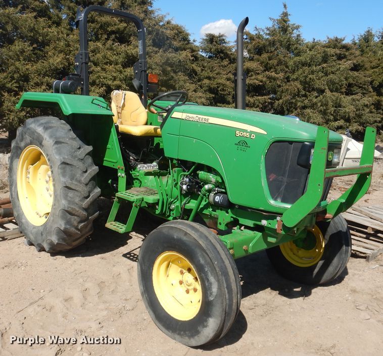 image for item DJ1226 2011 John Deere 5055D  tractor