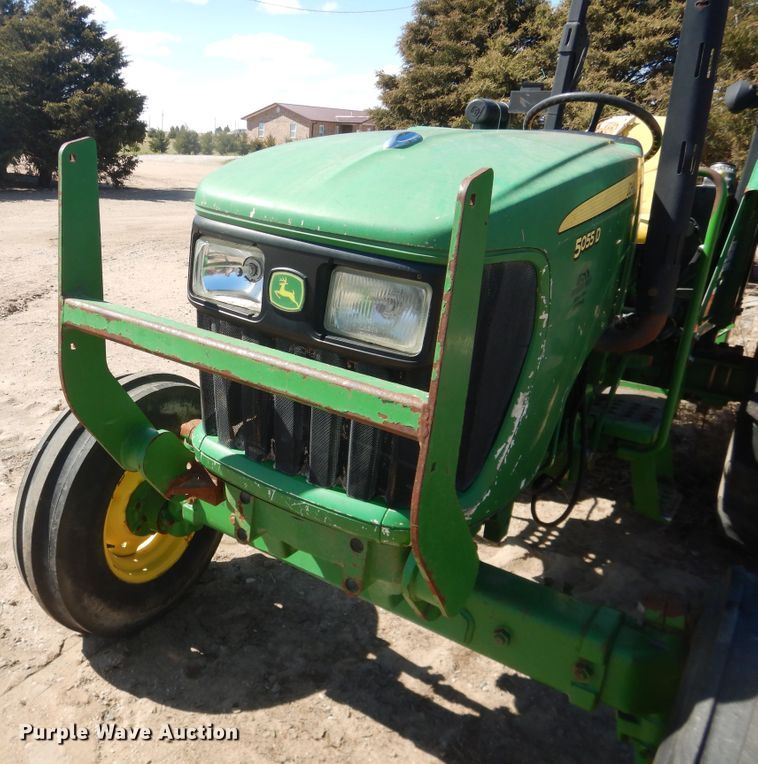 image for item DJ1226 2011 John Deere 5055D  tractor
