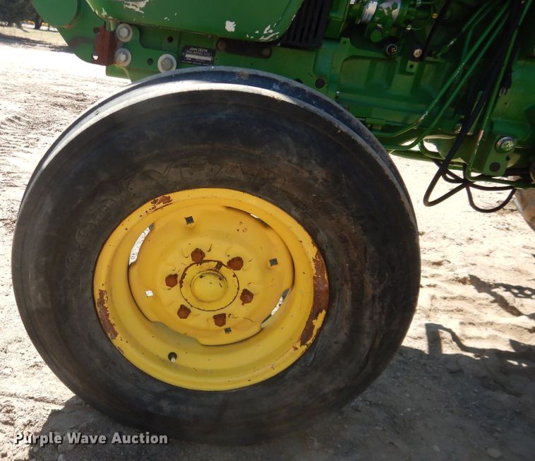 image for item DJ1226 2011 John Deere 5055D  tractor