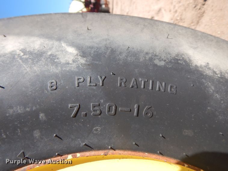 image for item DJ1226 2011 John Deere 5055D  tractor