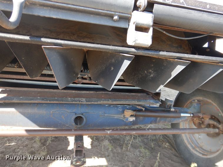 image for item DJ1227 1983 Gleaner N7  combine