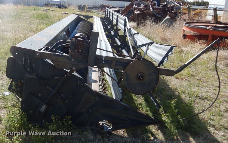 image for item DJ1227 1983 Gleaner N7  combine