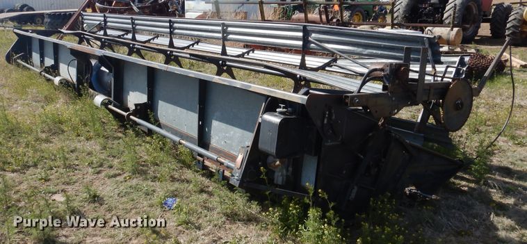 image for item DJ1227 1983 Gleaner N7  combine