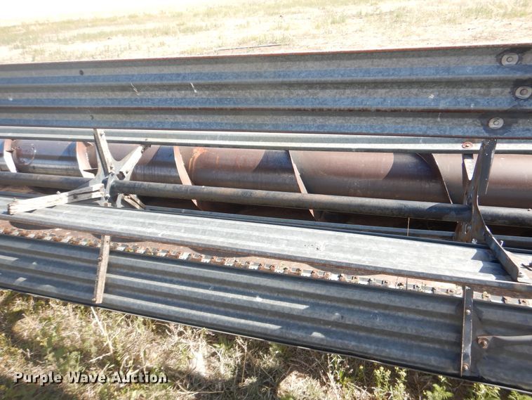 image for item DJ1227 1983 Gleaner N7  combine