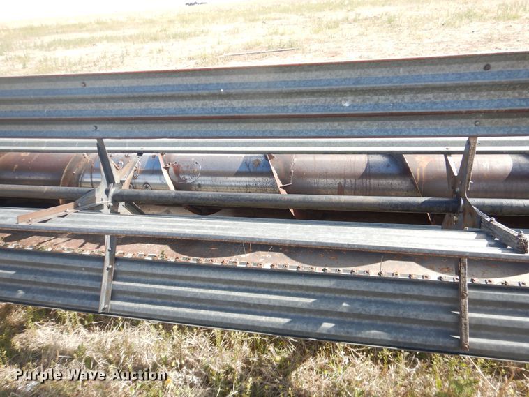 image for item DJ1227 1983 Gleaner N7  combine