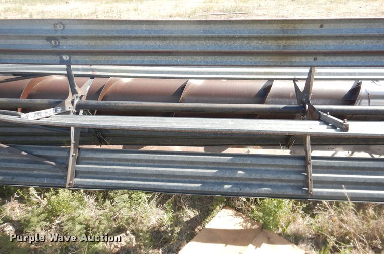 image for item DJ1227 1983 Gleaner N7  combine