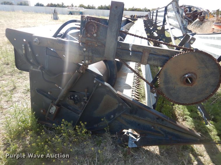 image for item DJ1227 1983 Gleaner N7  combine