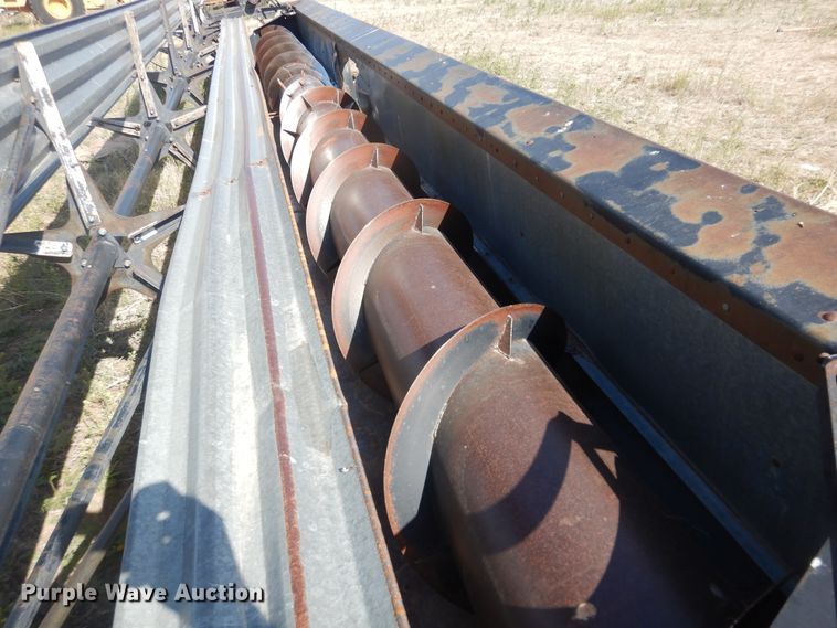 image for item DJ1227 1983 Gleaner N7  combine