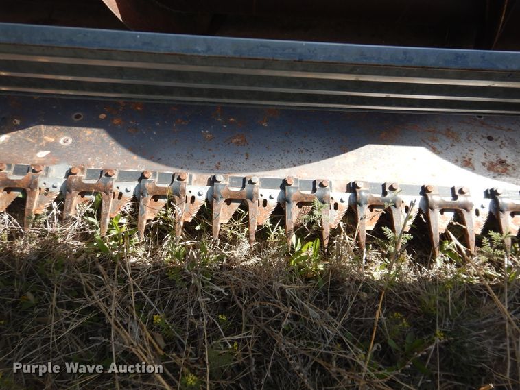 image for item DJ1227 1983 Gleaner N7  combine