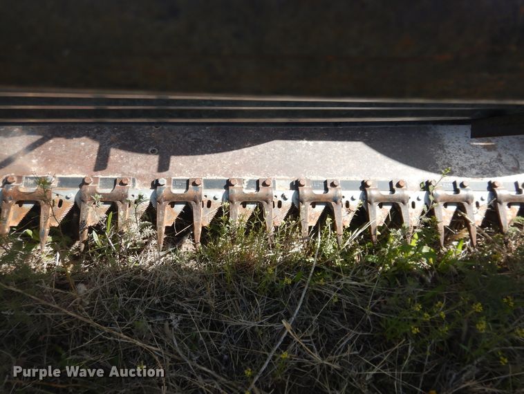 image for item DJ1227 1983 Gleaner N7  combine