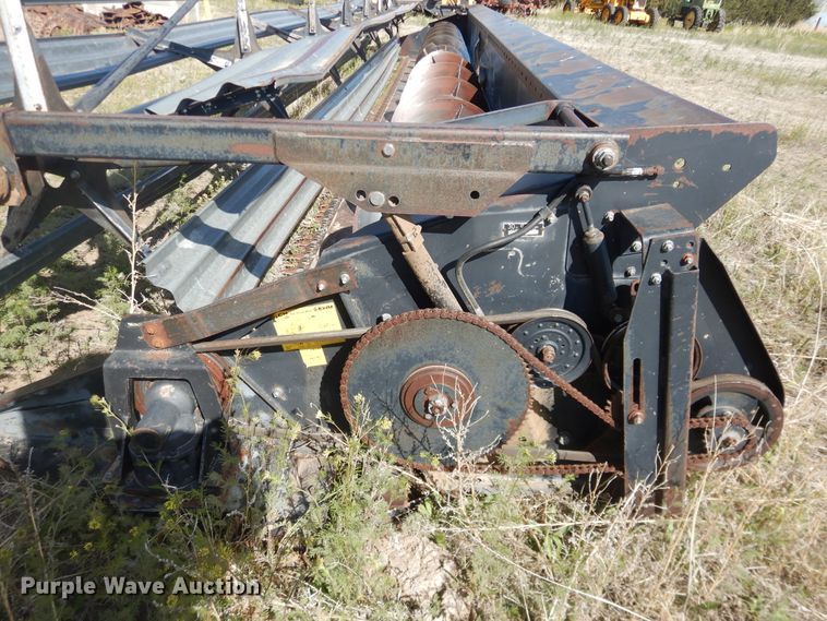 image for item DJ1227 1983 Gleaner N7  combine