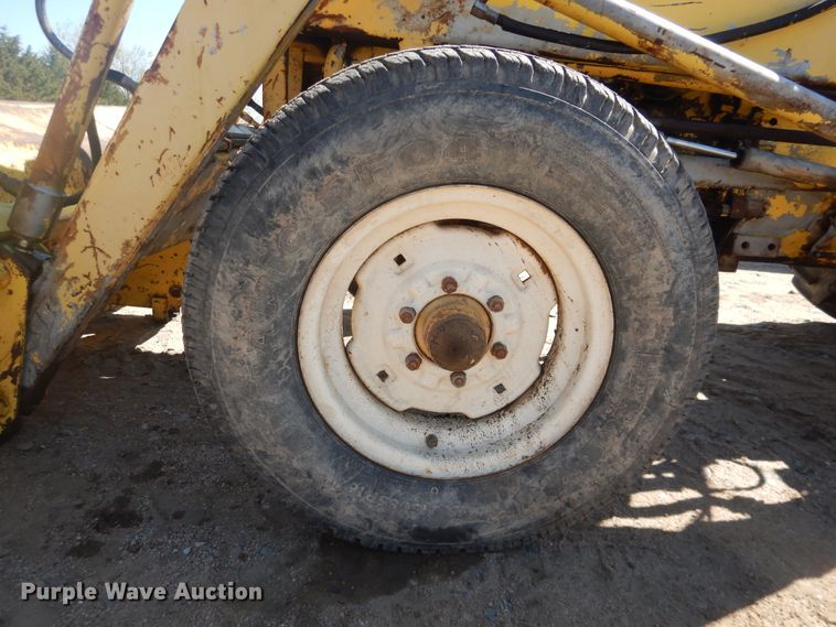 image for item DJ1228 Ford 3400  tractor