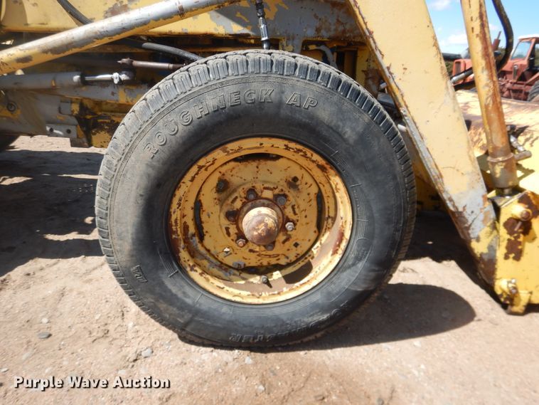 image for item DJ1228 Ford 3400  tractor