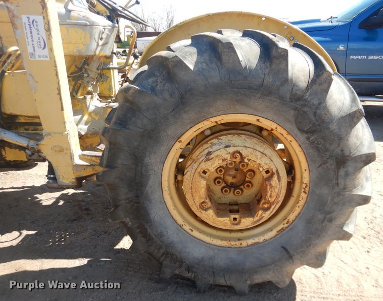 image for item DJ1228 Ford 3400  tractor