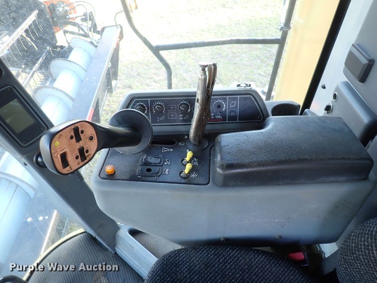 image for item DJ5511 2004 Challenger 670  combine