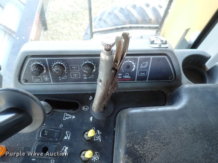image for item DJ5511 2004 Challenger 670  combine