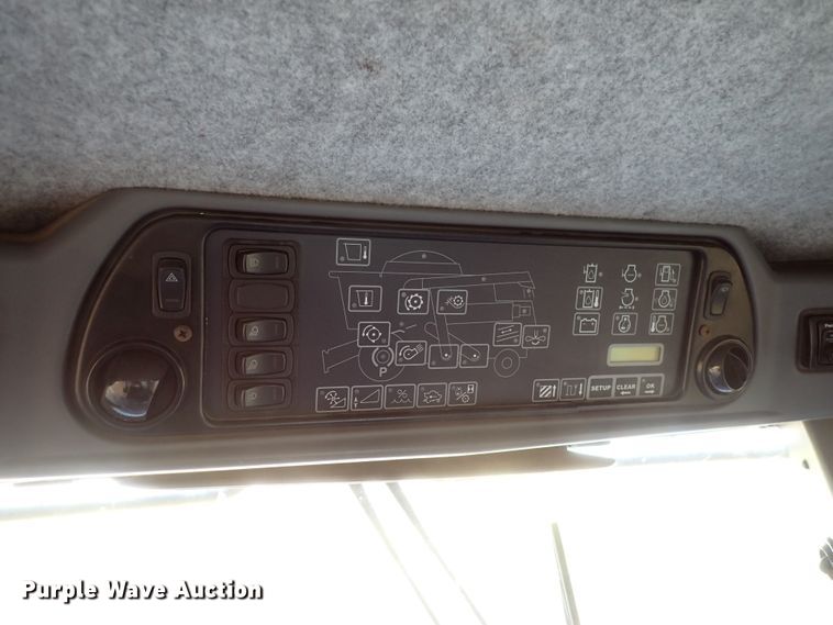 image for item DJ5511 2004 Challenger 670  combine