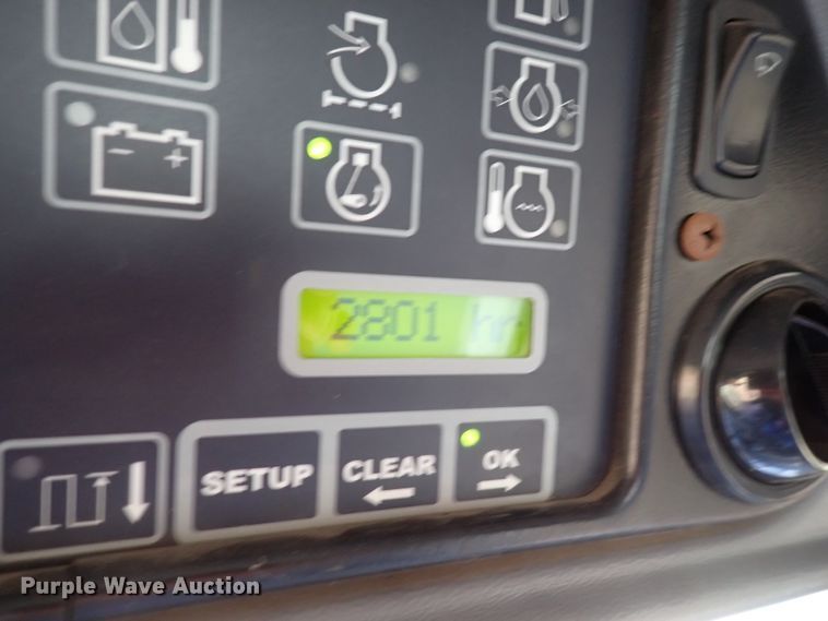 image for item DJ5511 2004 Challenger 670  combine