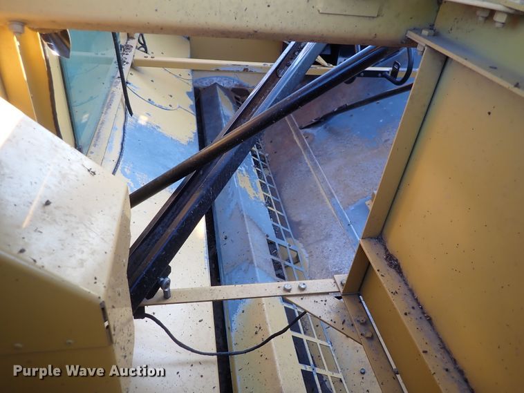 image for item DJ5511 2004 Challenger 670  combine